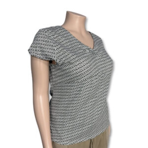 Grey & White Geometric Print Short Sleeve Top – Size XXL